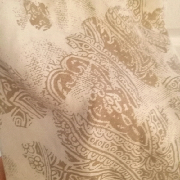 Beautiful Silk Top - Picture 4 of 5